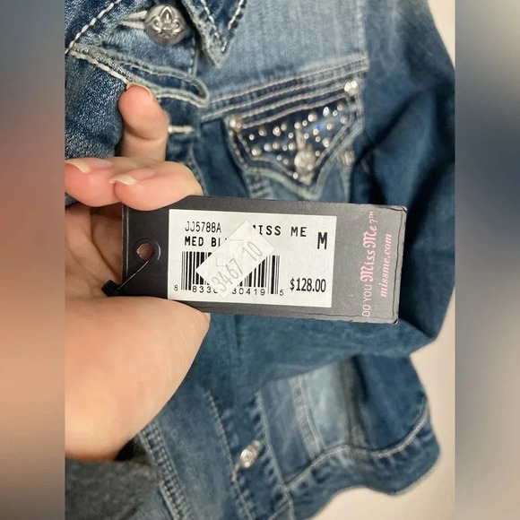 NWT Miss Me Vintage Y2K Cropped Denim Jacket Size Medium - Picture 8 of 11